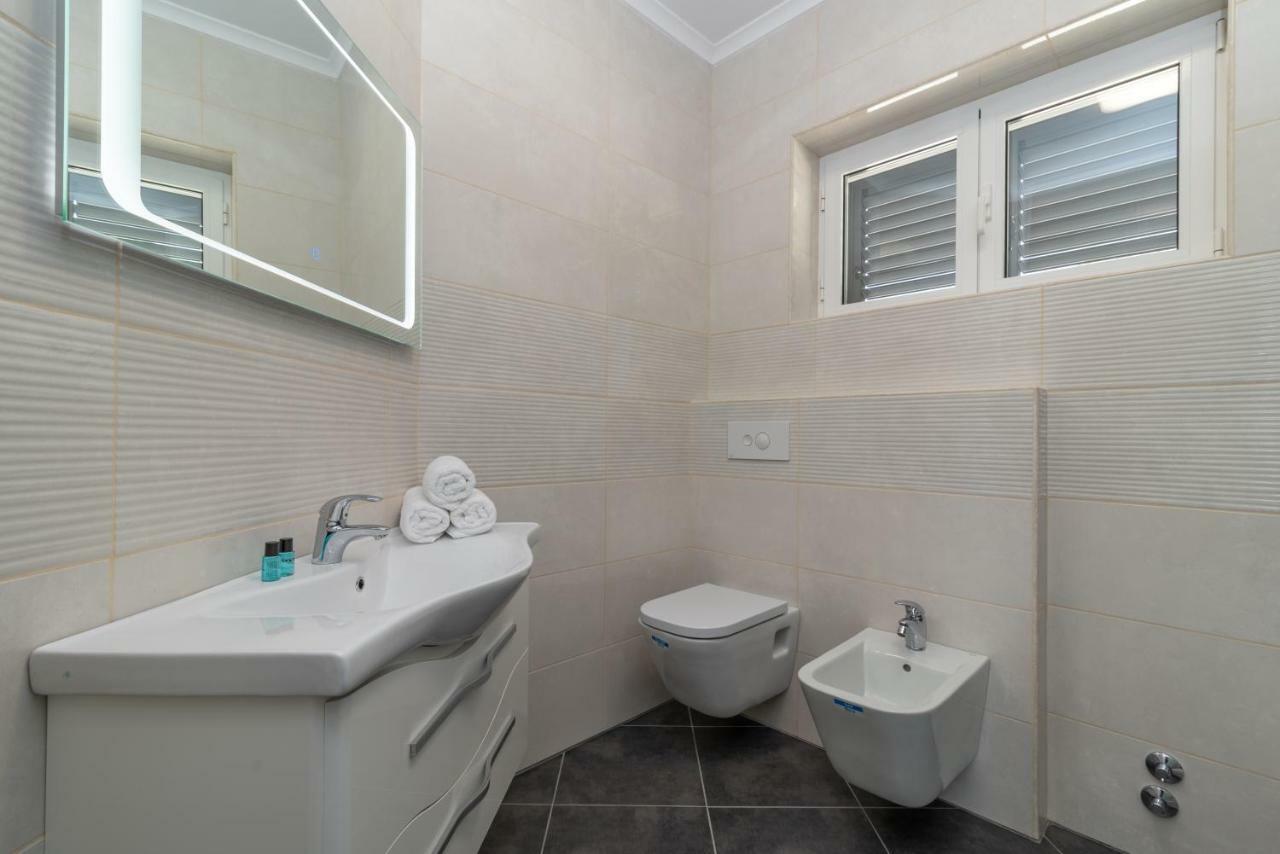 דונג'י סגט Villa Confido Luxury Apartment 01 מראה חיצוני תמונה
