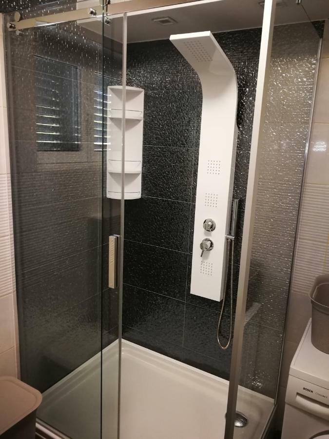 דונג'י סגט Villa Confido Luxury Apartment 01 מראה חיצוני תמונה